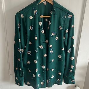 Banana Republic blouse in size small (fits like a medium)